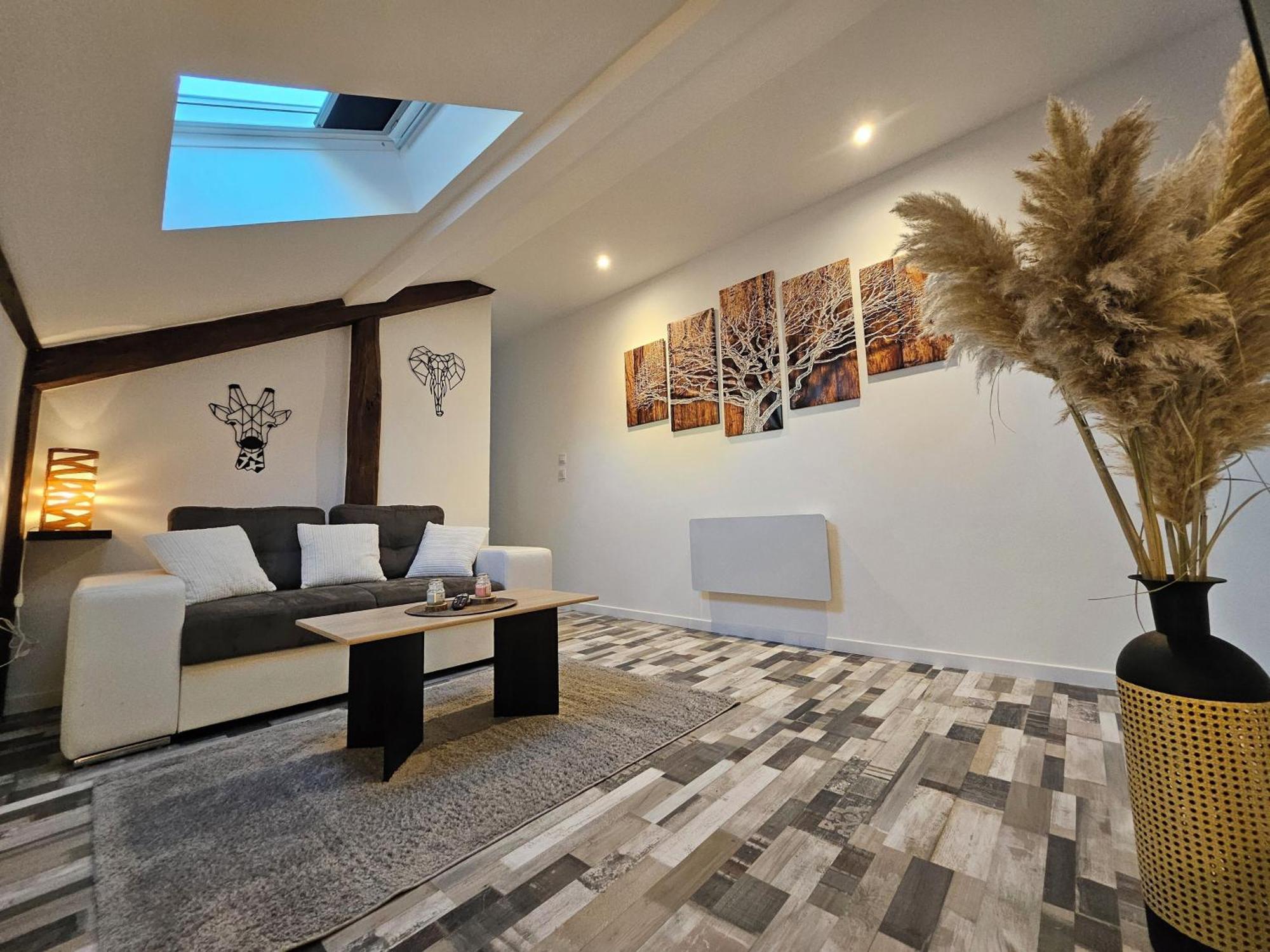 דסיז Joli Appartement Mansarde מראה חיצוני תמונה