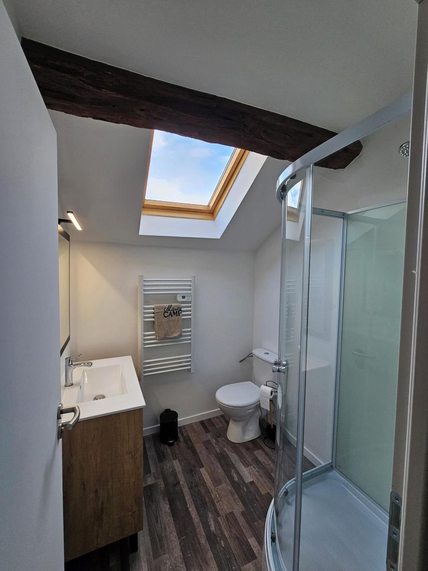 דסיז Joli Appartement Mansarde מראה חיצוני תמונה