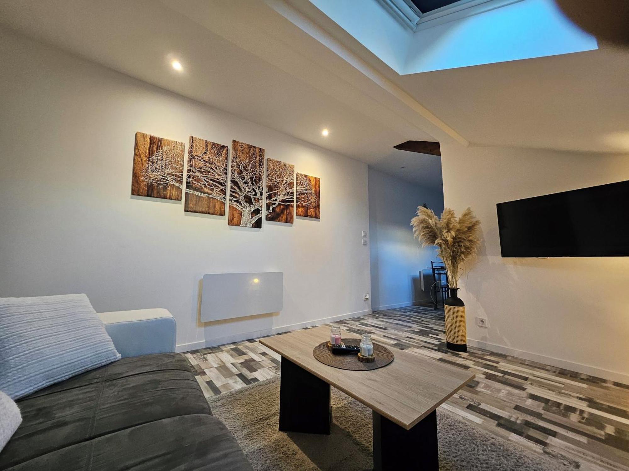 דסיז Joli Appartement Mansarde מראה חיצוני תמונה